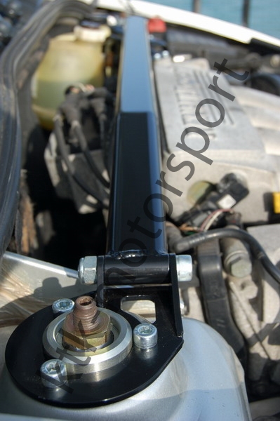 Domstrebe dreiteilig vorne mit Motorsport Domlager Clio 2